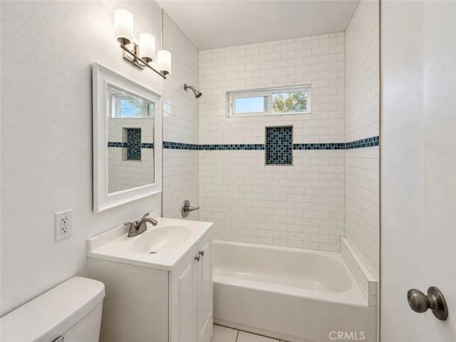751 E 104th Street, Los Angeles, CA 90002