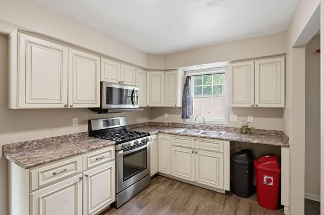 9050 Almena Drive, Kalamazoo, MI 49009