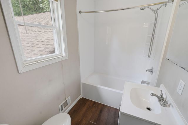 9050 Almena Drive, Kalamazoo, MI 49009