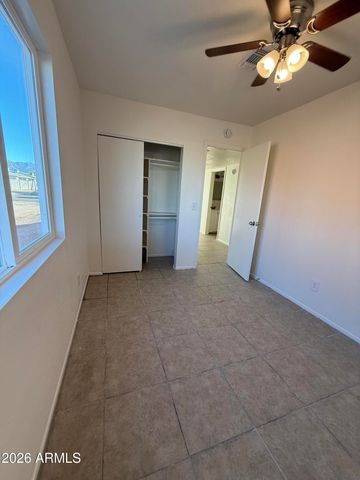 2560 S YAVAPAI Road, Apache Junction, AZ 85119