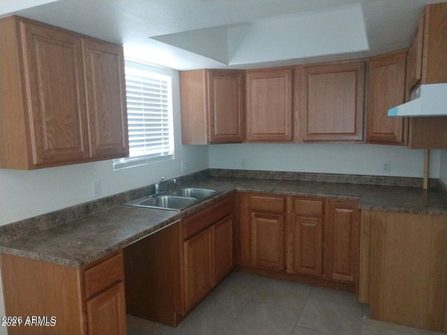 2560 S YAVAPAI Road, Apache Junction, AZ 85119