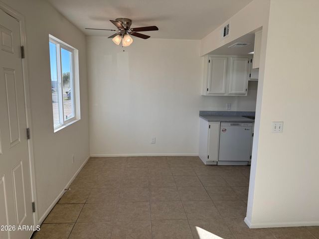 2560 S YAVAPAI Road, Apache Junction, AZ 85119