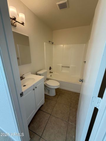 2560 S YAVAPAI Road, Apache Junction, AZ 85119