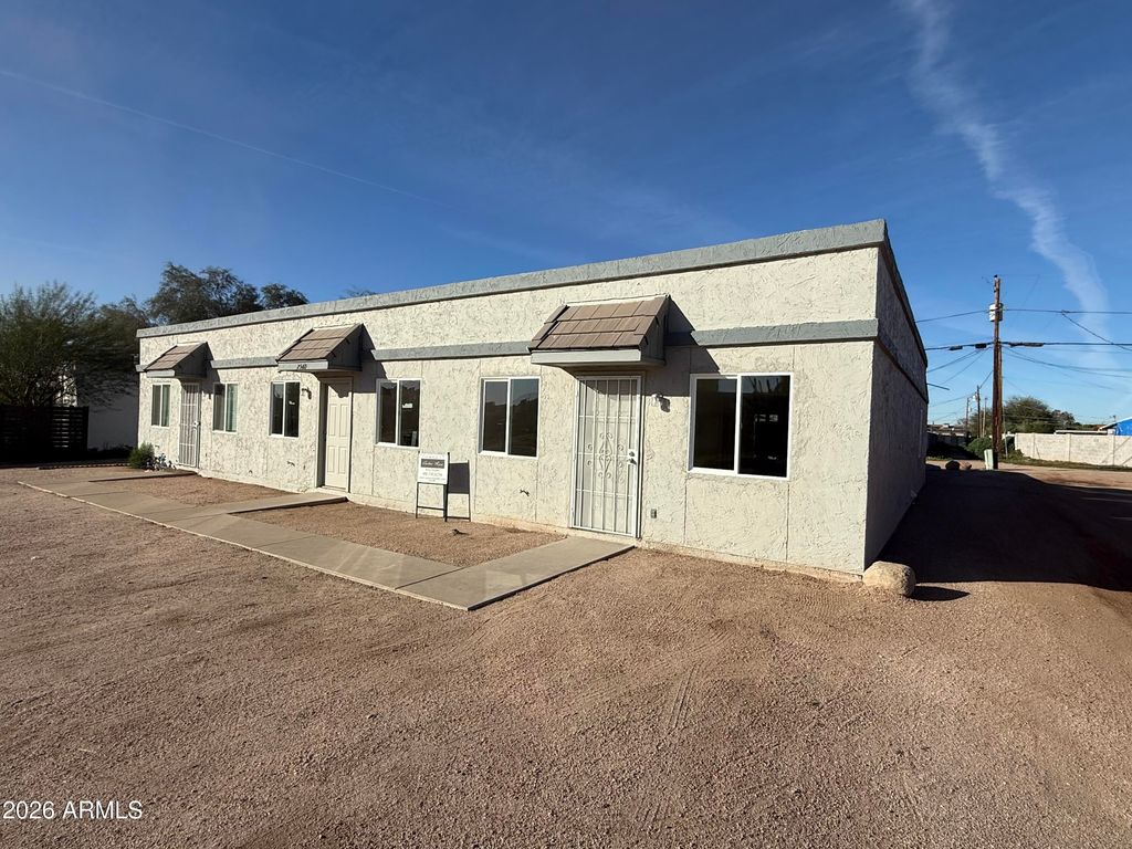 2560 S YAVAPAI Road, Apache Junction, AZ 85119