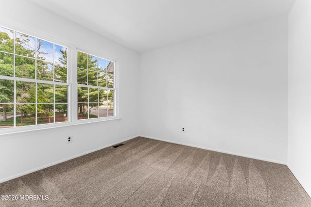 206 Bent Trail, Toms River, NJ 08753
