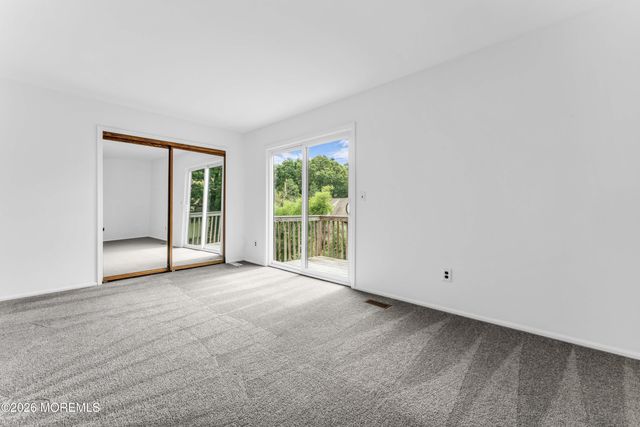206 Bent Trail, Toms River, NJ 08753