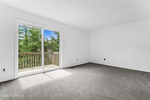 206 Bent Trail, Toms River, NJ 08753