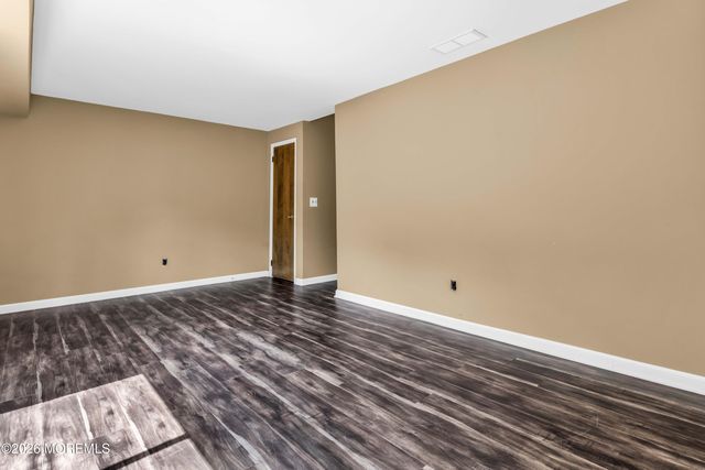 206 Bent Trail, Toms River, NJ 08753