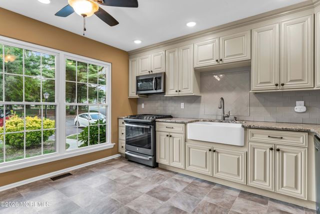 206 Bent Trail, Toms River, NJ 08753