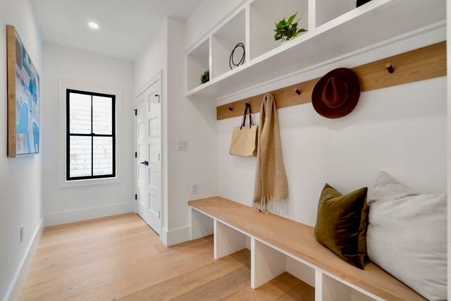 71 Cloverdale Rd, Newton, MA 02461