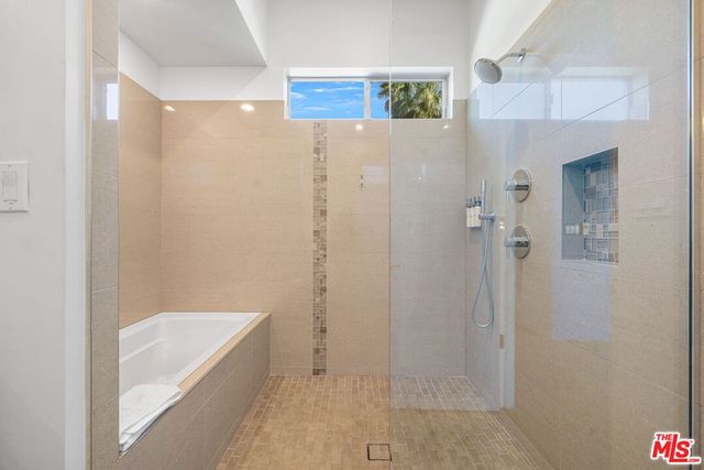 1570 E Sunny Dunes Road, Palm Springs, CA 92264