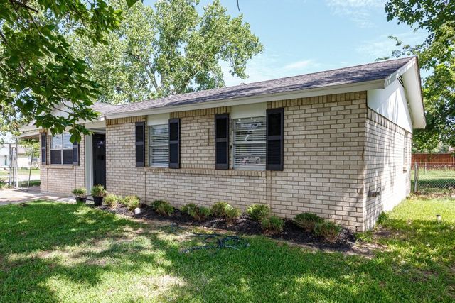 1519 Briarwood Drive, Mesquite, TX 75149