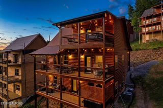3284 Pine Peak Way, Sevierville, TN 37862