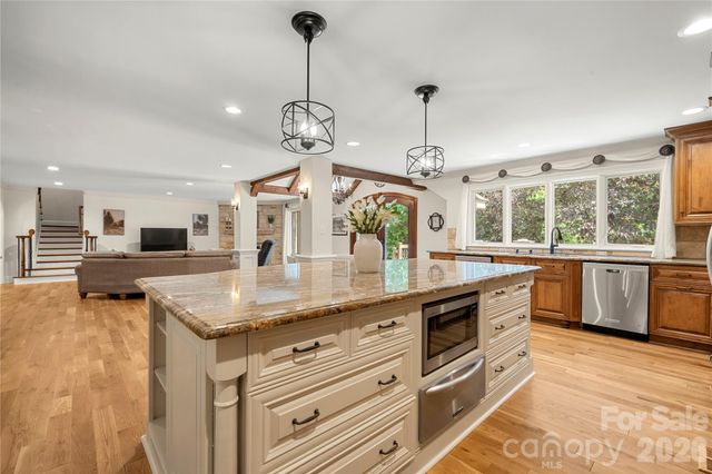 4531 Montibello Drive, Charlotte, NC 28226