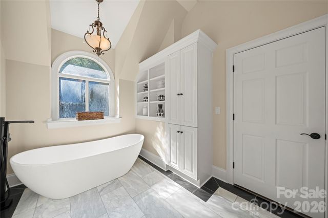 4531 Montibello Drive, Charlotte, NC 28226