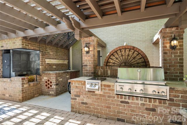4531 Montibello Drive, Charlotte, NC 28226