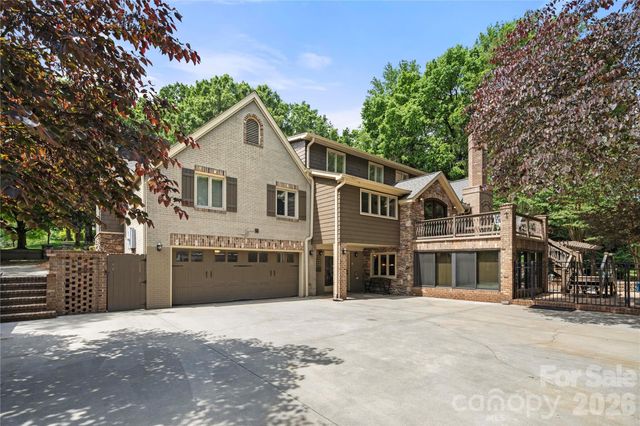 4531 Montibello Drive, Charlotte, NC 28226