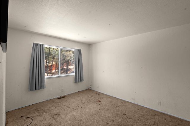 22391 Cameo Dr, Grass Valley, CA 95949