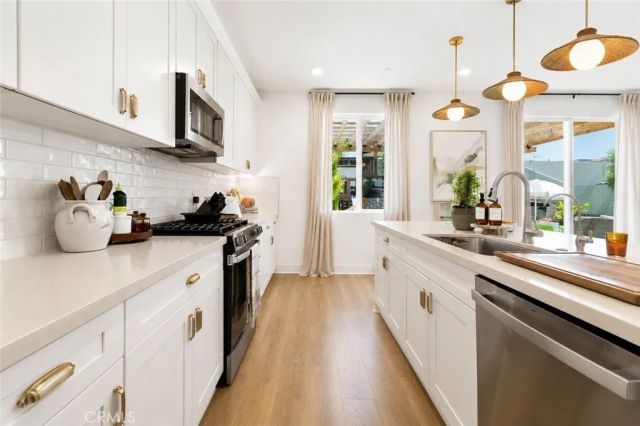 33268 Rusty Court, Winchester, CA 92596