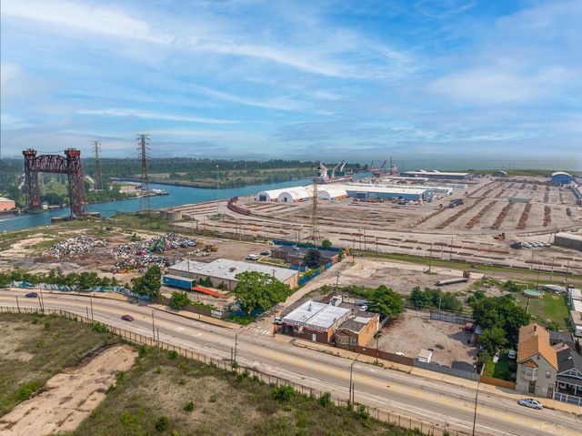 9363 S Ewing Avenue, Chicago, IL 60617