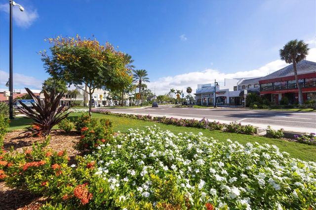 1001 BENJAMIN FRANKLIN DRIVE 403, Sarasota, FL 34236