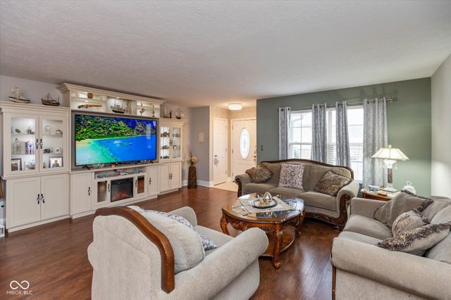 10238 Stillwell Drive, Avon, IN 46123