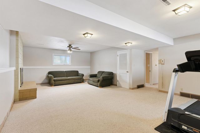 4309 Crestview Drive, Cedar Falls, IA 50613