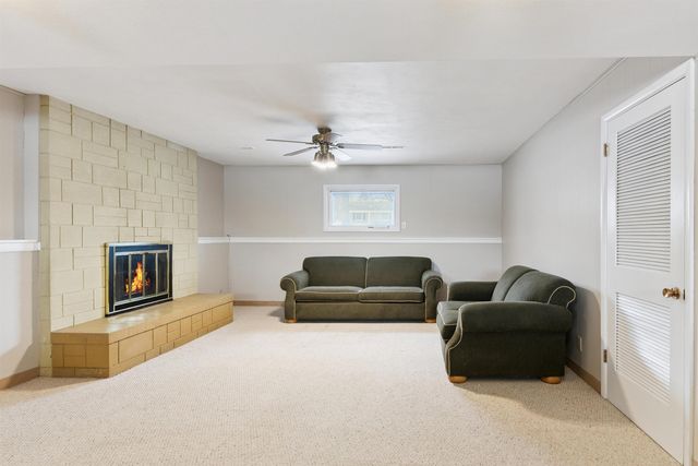 4309 Crestview Drive, Cedar Falls, IA 50613