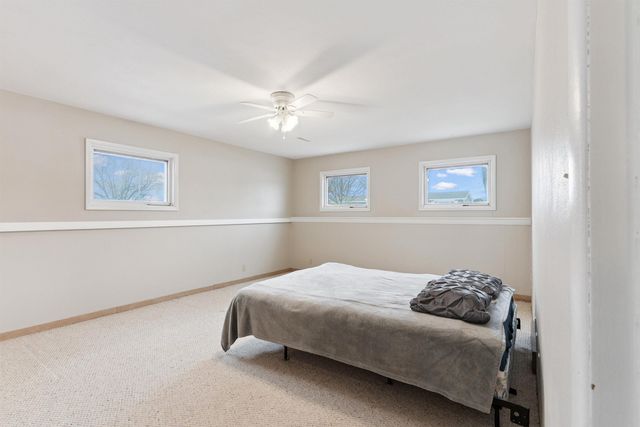 4309 Crestview Drive, Cedar Falls, IA 50613