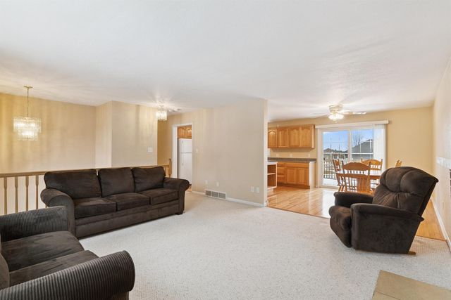 4309 Crestview Drive, Cedar Falls, IA 50613