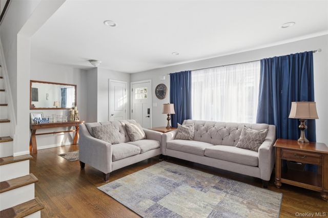 30 Linwood Place, Massapequa Park, NY 11762