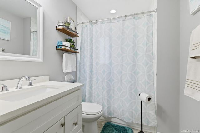 30 Linwood Place, Massapequa Park, NY 11762