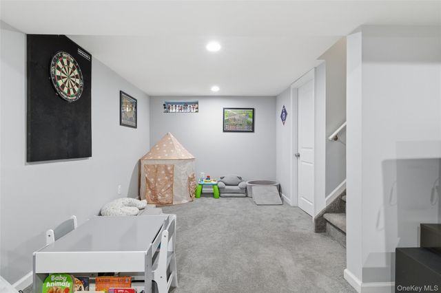 30 Linwood Place, Massapequa Park, NY 11762