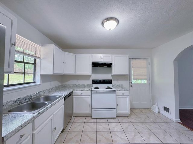 6634 Collier Way, Riverdale, GA 30296