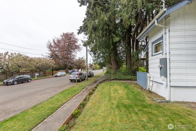 320 W 15th Street, Port Angeles, WA 98362