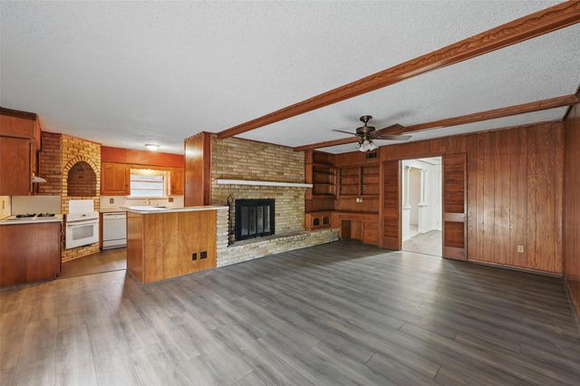 6330 Autumn Woods Trail, Dallas, TX 75232