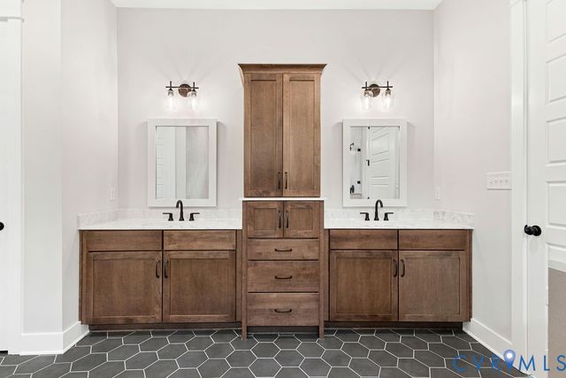 13177 Old Telegraph Rd, Providence Forge, VA 23140