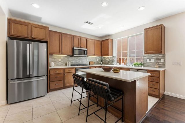 2241 Flowerpot Ln, Chula Vista, CA 91915