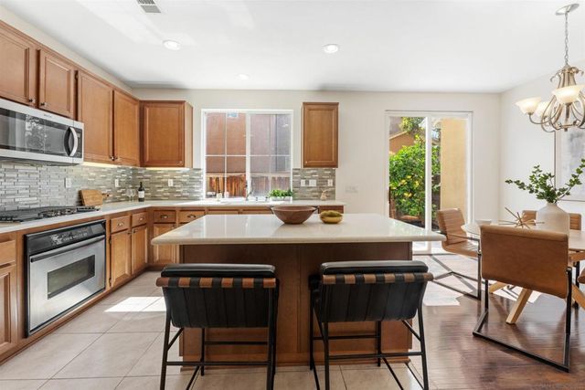 2241 Flowerpot Ln, Chula Vista, CA 91915