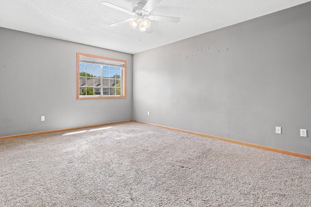 13171 Meadowood Curve NW 116, Coon Rapids, MN 55448