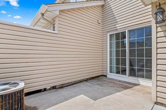 13171 Meadowood Curve NW 116, Coon Rapids, MN 55448