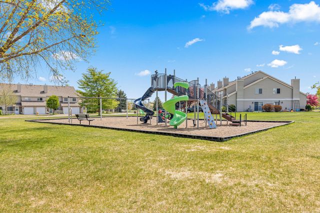13171 Meadowood Curve NW 116, Coon Rapids, MN 55448