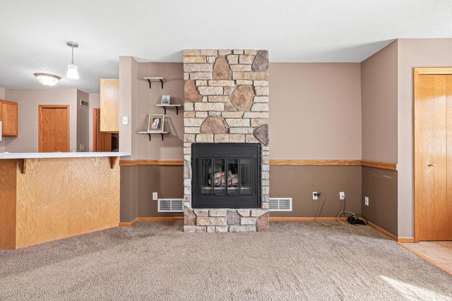 13171 Meadowood Curve NW 116, Coon Rapids, MN 55448