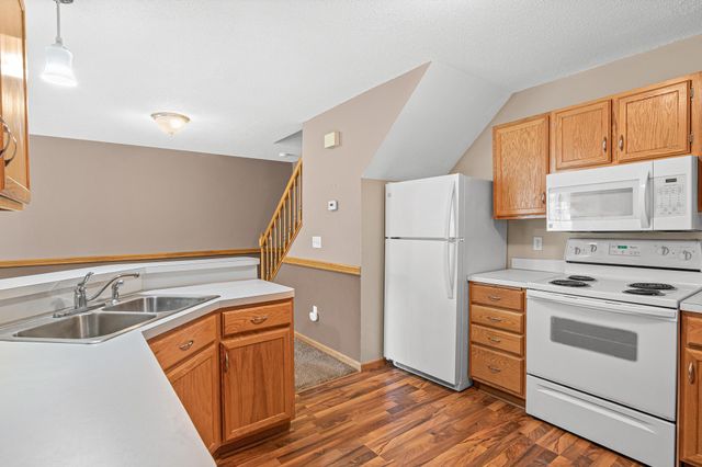 13171 Meadowood Curve NW 116, Coon Rapids, MN 55448