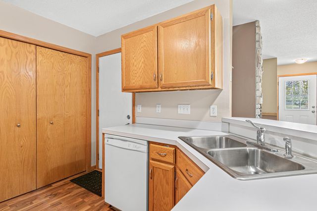 13171 Meadowood Curve NW 116, Coon Rapids, MN 55448