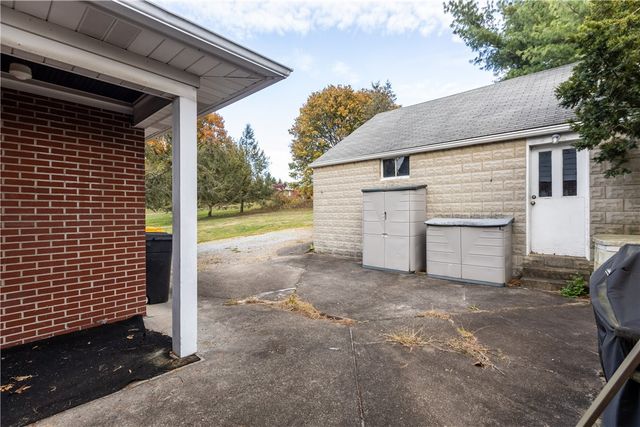 2416 Nicholson Rd, Franklin Park, PA 15143