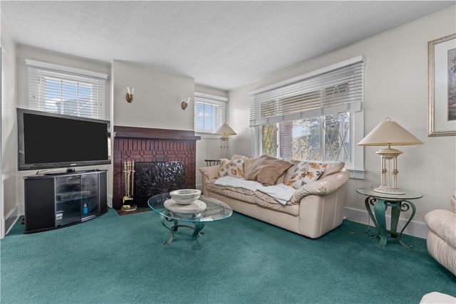 2416 Nicholson Rd, Franklin Park, PA 15143