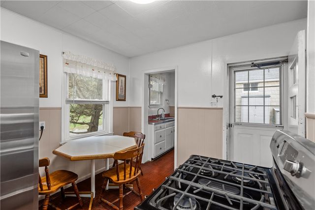 2416 Nicholson Rd, Franklin Park, PA 15143