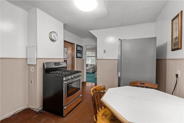 2416 Nicholson Rd, Franklin Park, PA 15143