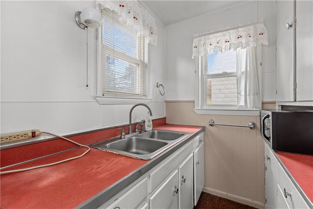 2416 Nicholson Rd, Franklin Park, PA 15143